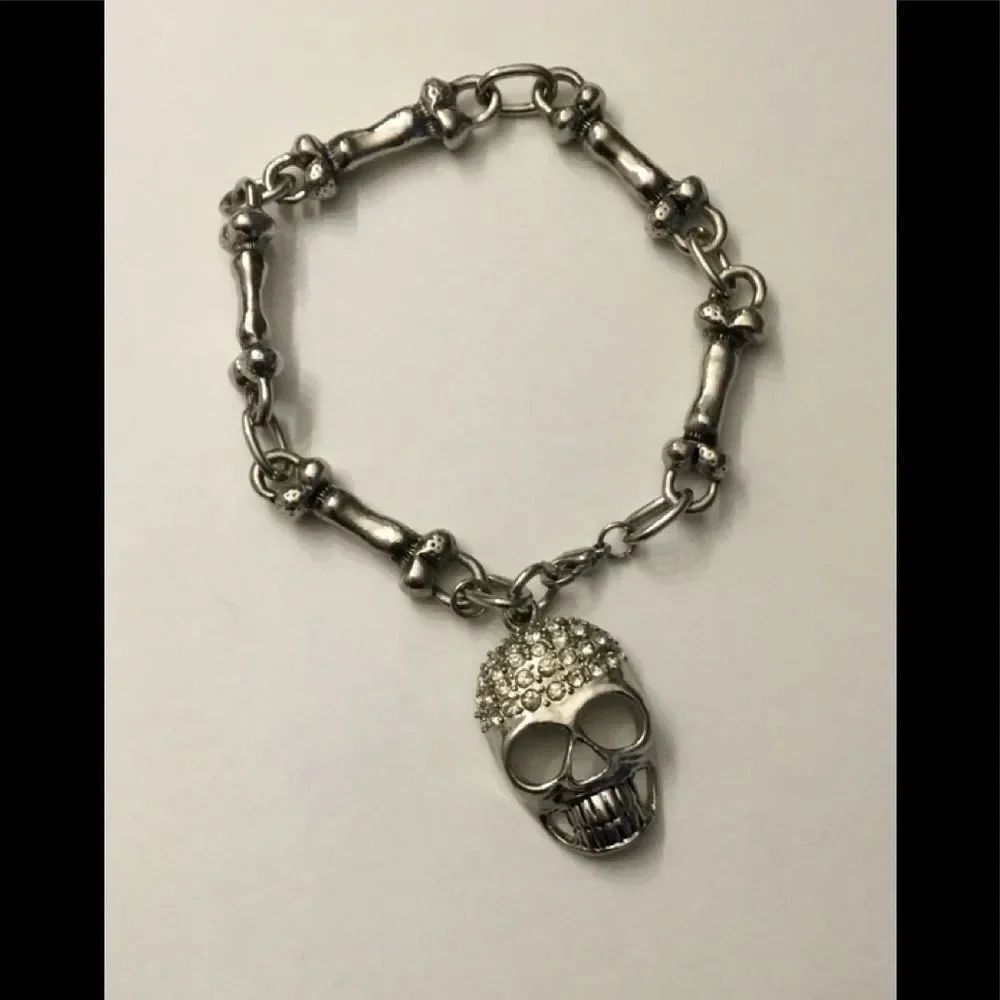 Trendy Unique Rhinestone Skull with Bone Link Charm Bracelet